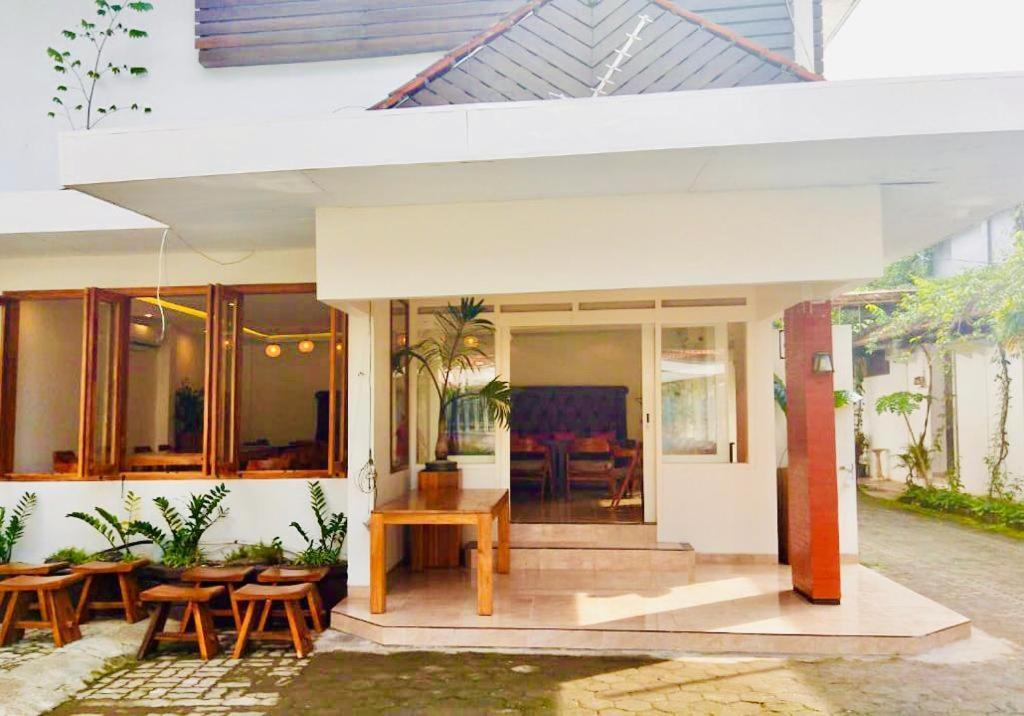 Belaya Hotel Jepara Exterior photo