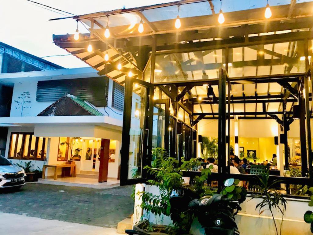 Belaya Hotel Jepara Exterior photo